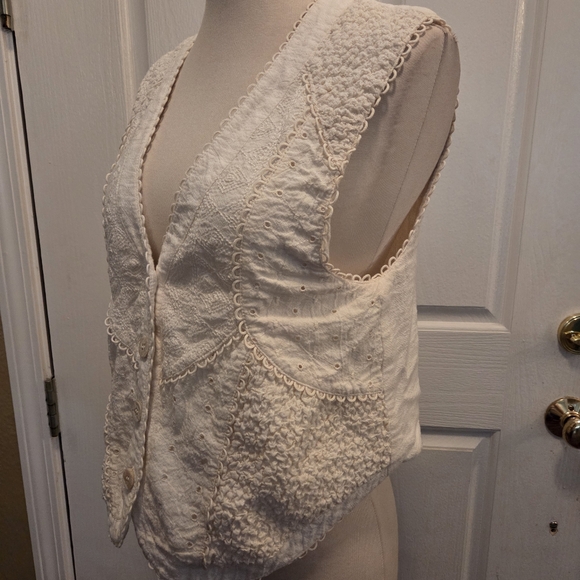 Vintage Lace Eyelet Vest Cream White Boho Bohemian Small Gypsy Hippie Festival - Picture 2 of 10